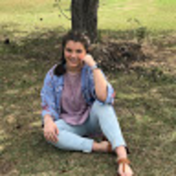 Meet your Posher, Alexis - Picture 1 of 1